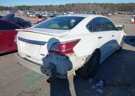 2015 Nissan Altima 2.5 S from USA, damaged, VIN 1N4AL3AP5FN904050